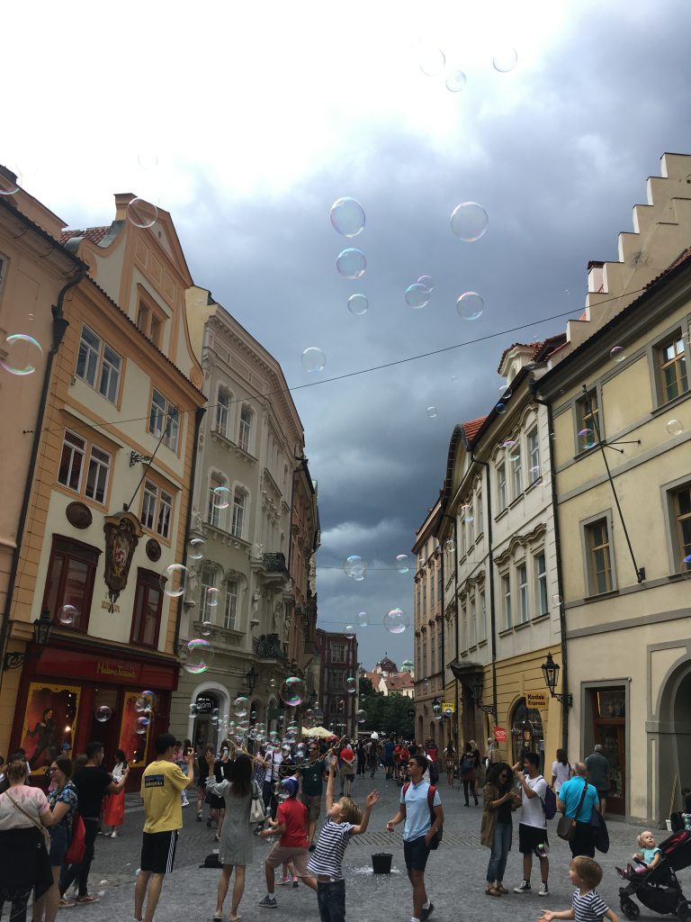 Prágai élméynbeszámoló - jön a vihar