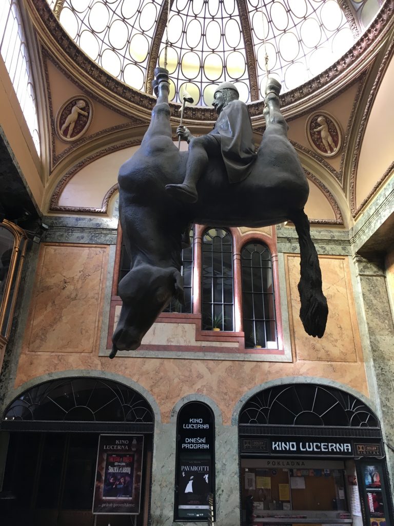 Prága látnivalói - David Cerny szobrok