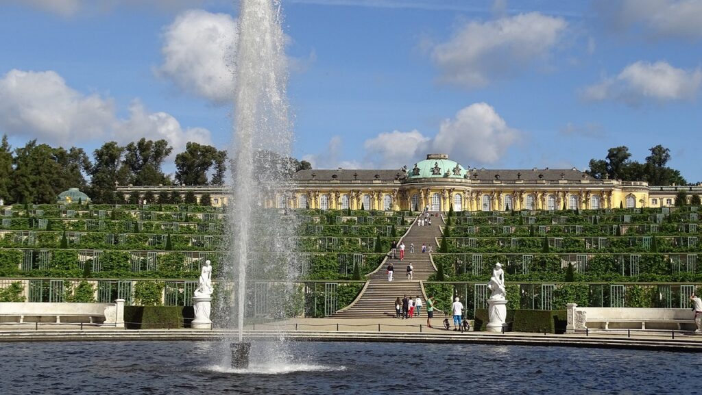 természetkedvelőknek Berlin látnivalói: Potsdam palota együttes